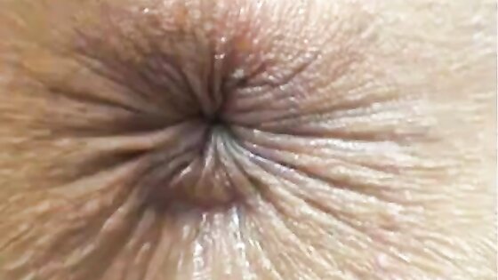 close up butthole winking