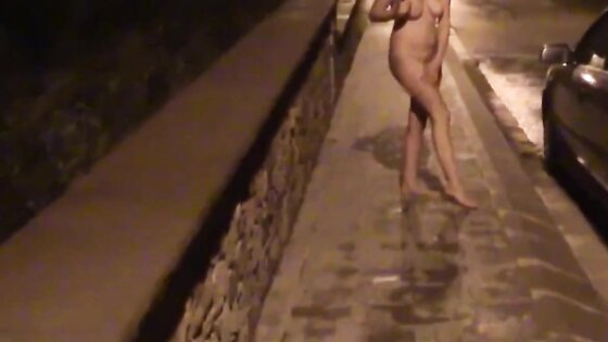 Naked Dare: Midnight Stroll