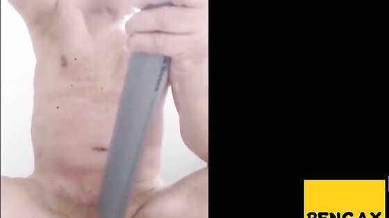 sucking my dick with my vacuumcleaner with handsfree cumshot