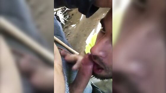 Hungry builder sucking dick