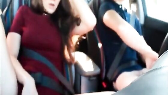 GF sucking cock in driving car