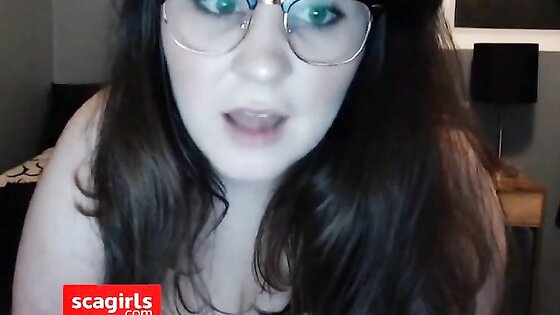 Amateur Chubby Big Boobs Glasses Face