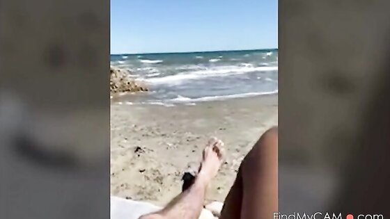 Beach play on Periscope