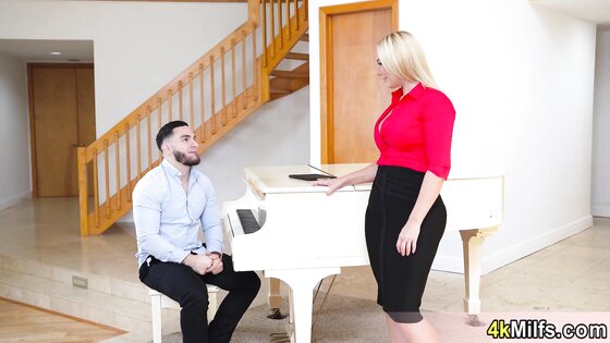 BBW MILF piano teacher Melanie Monroe playing on a big cock