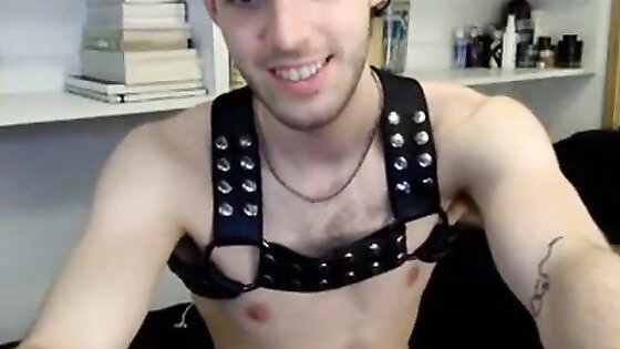 Cute Cam Boy Wanks