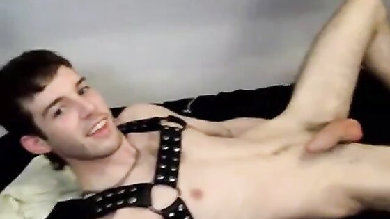 Cute Cam Boy Wanks